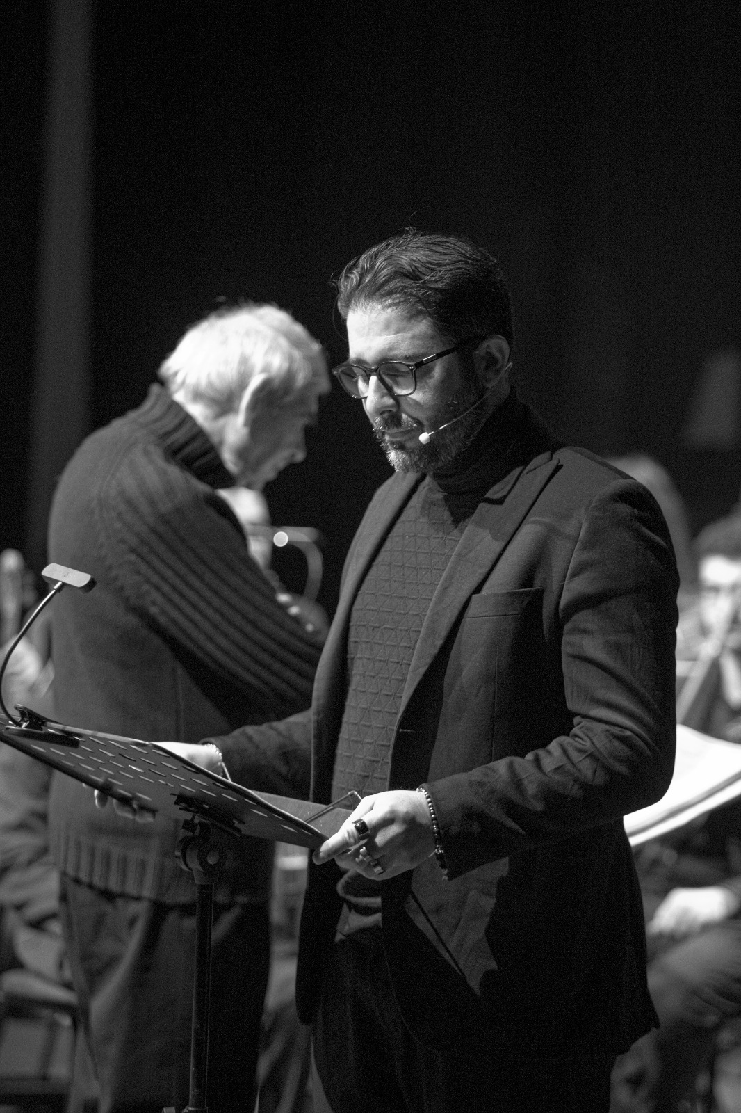 Francesco Pupa durante un intervento come voce recitante
